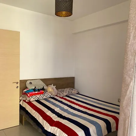 10th Floor * Τίρανα